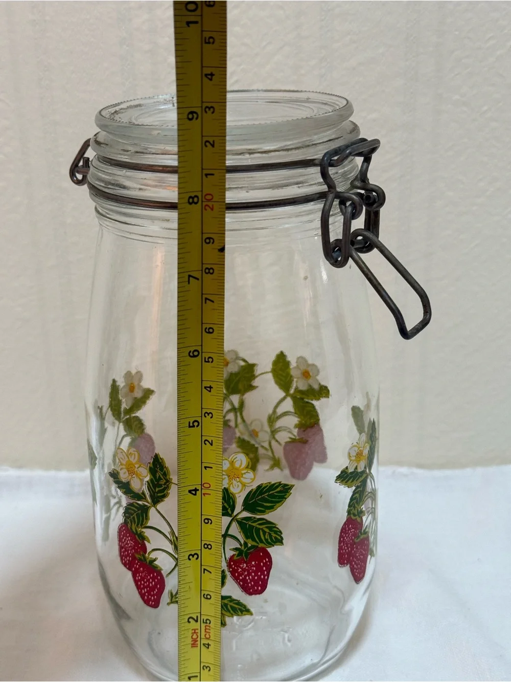 Vintage‎ Arc France Strawberry & Floral Glass Canister Storage 1.5L